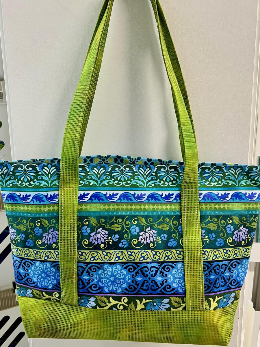 Tucked In Tote Jason Yenter Kit – Off the Rails Quilting