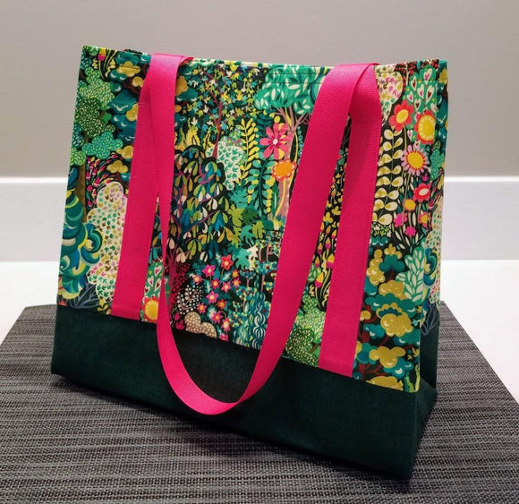 Tucked In Tote Patternby Karen Montgomery